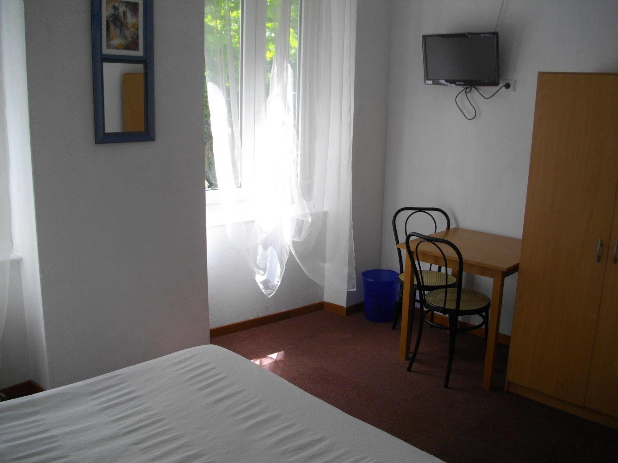 Hotel Central Carcassonne Ngoại thất bức ảnh