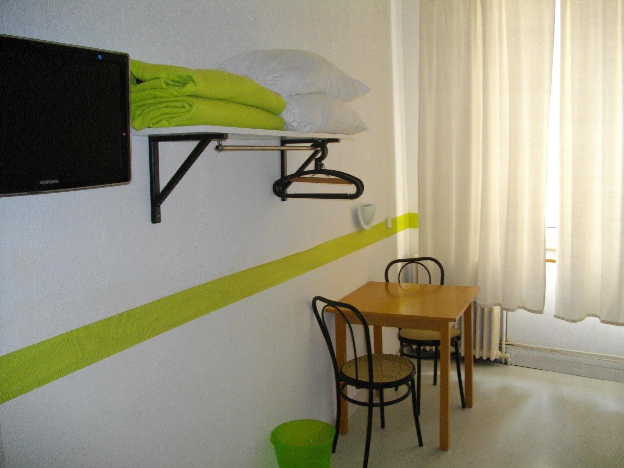 Hotel Central Carcassonne Ngoại thất bức ảnh